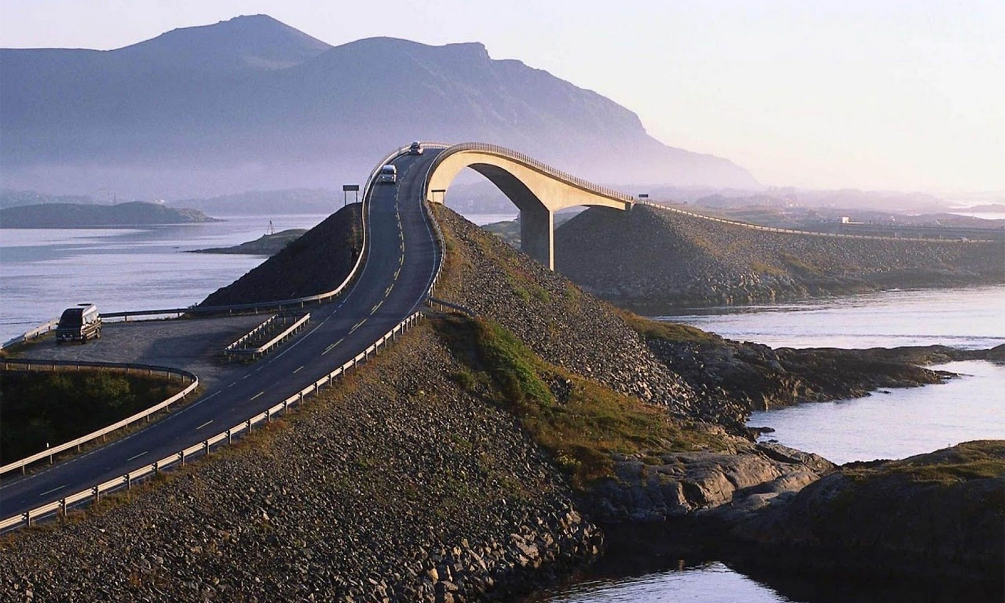 Atlanterhavsveien - de atlantische weg - atlantic road - Visit Norway Atlanterhavsveien - de atlantische weg - atlantic road - Visit Norway