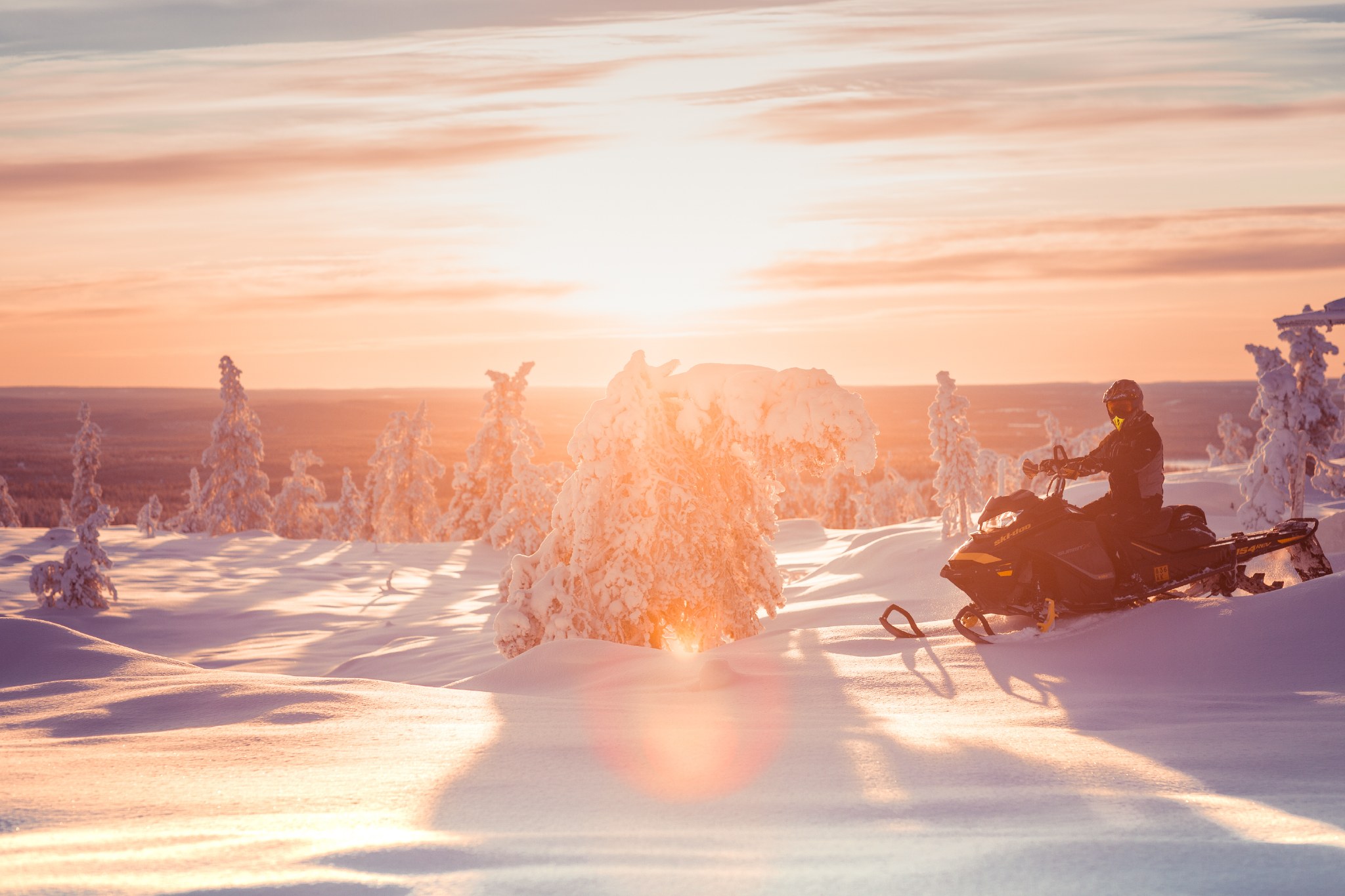 zonsondergang lapland finland www.journeys.be zonsondergang lapland finland www.journeys.be